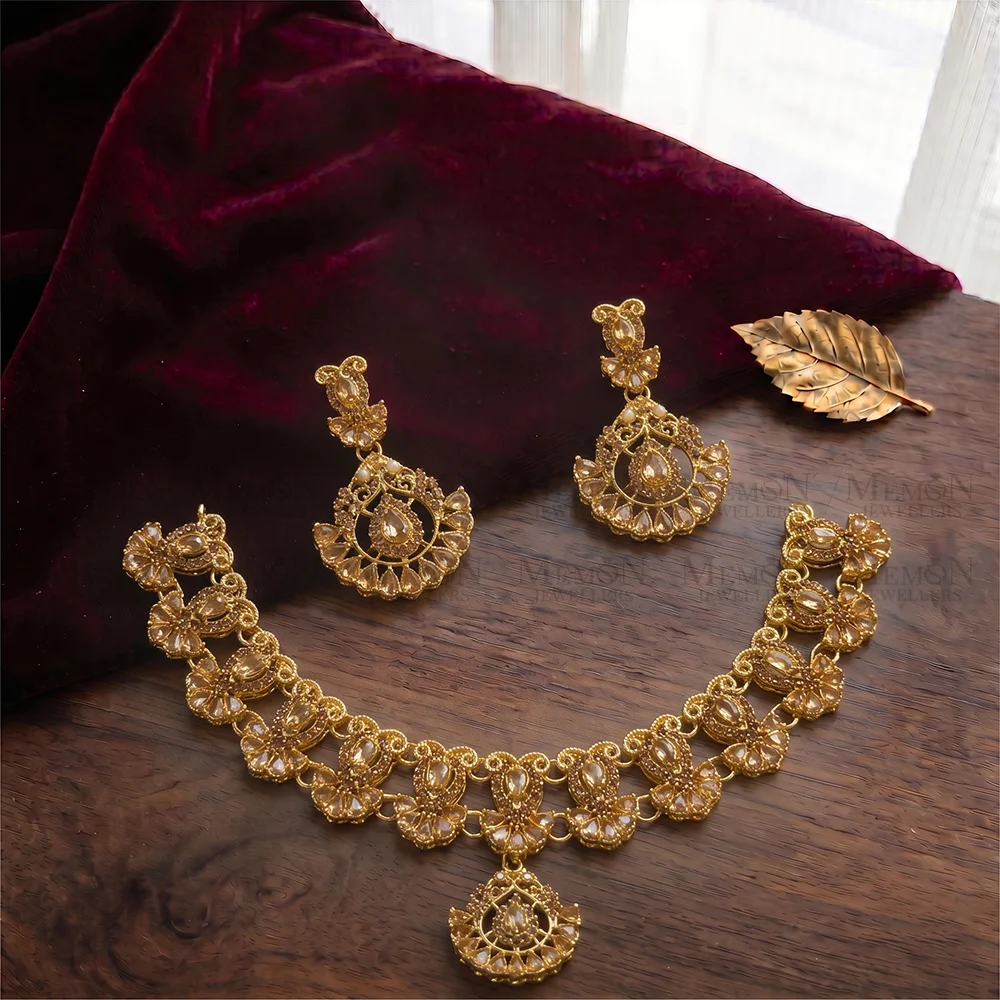 Antique Gold Teardrop Partywear Necklace Set