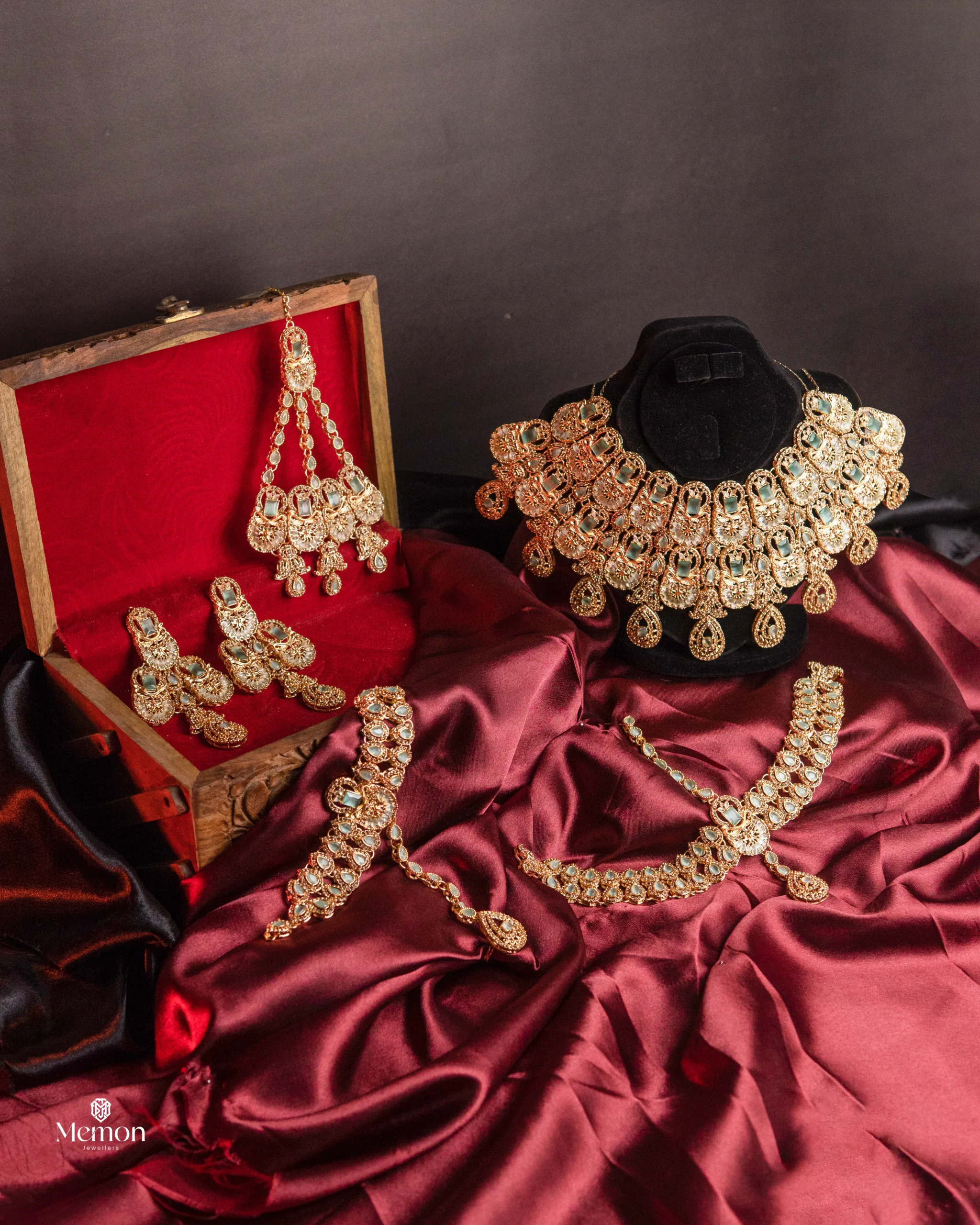 aqua-blue-stone-mehraab-bridal-set